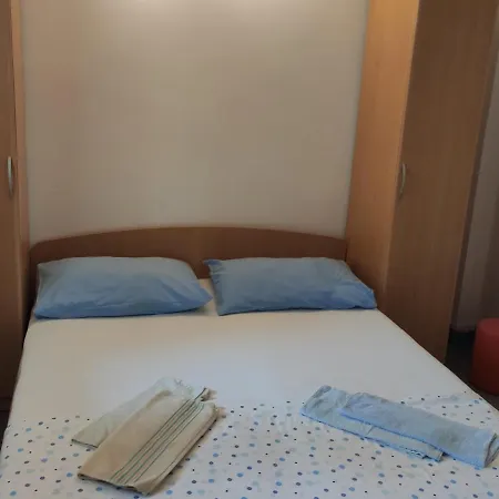 Iv&an * Makarska